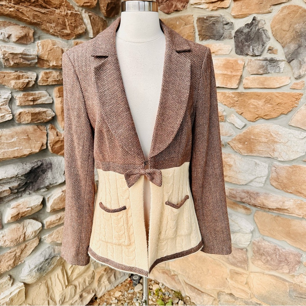 Boston Proper Women’s Size 12
Brown & Beige Tweed Wool/ Rayon Sweater Blazer - Picture 9 of 16